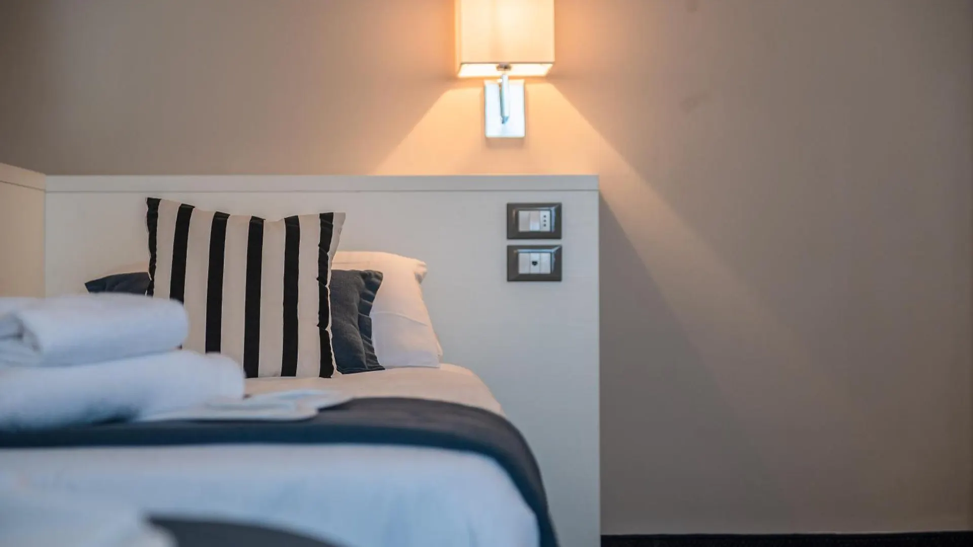 Hotel Anthony Lido di Jesolo 4*,  Italy